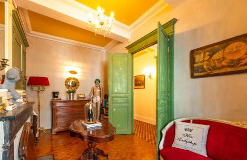 CHAMPAGNE HOUSE- Oasis de luxe & de charme - coeur de ville - 10-12 pers - piscine, cuisine d'été, patio, bar & piano - Photo 12