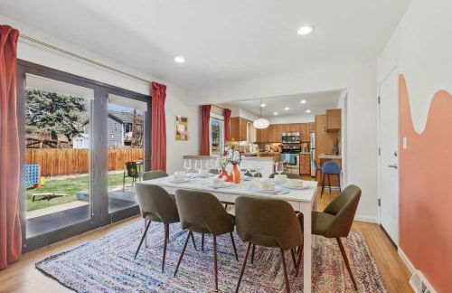 Spacious 4BD - Backyard BBQ, Fire Pit & Mini Golf - Foto 42