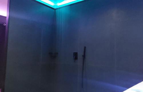 LA NUIT DES SECRETS Love Room 4 étoiles avec Jacuzzi et Sauna - Foto 14