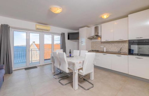 1 Bedroom Cozy Apartment In Senj - Foto 3