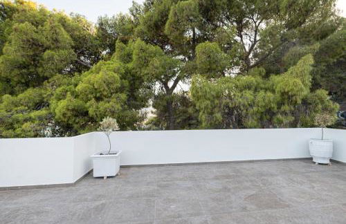 SEMIRAMIS Luxury Apartments - Photo 16