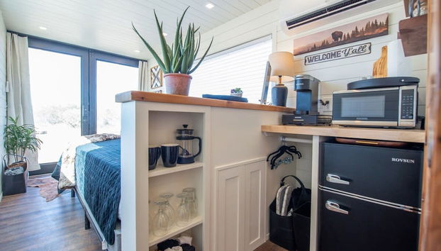 New The Buffalo -shipping Container in Alpine - Foto 3, Zimmer