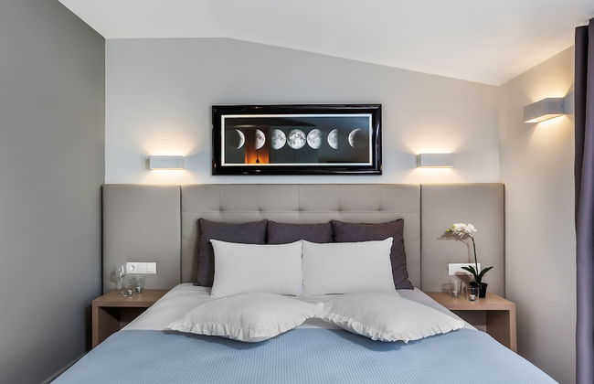 Nymphes Deluxe Accommodation - Photo 8