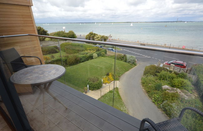 Seafront Quay West Apartments - Foto 13