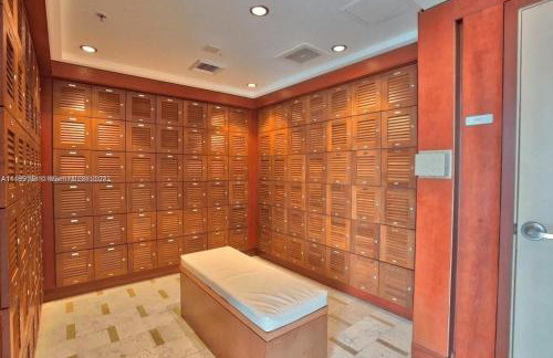 Luxury 2BD Corner Loft with Stunning Miami River View - Foto 26