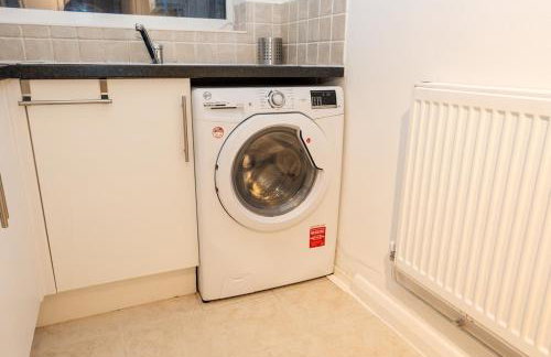 Comfy 4 Bed House near Notts City Centre - FREE Parking - Foto 28