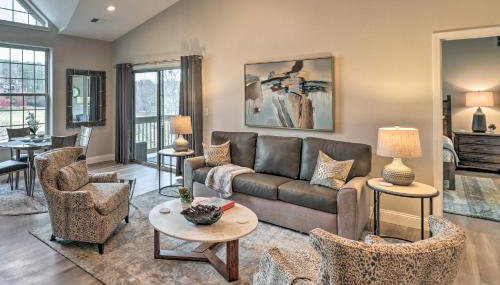 Indoor Pool and Golf Course Views Lake Lure Condo! - Foto 5