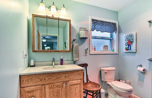 Waterfront Gladwin Home with Deck and Fire Pit! - Foto 15