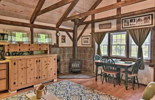 6 Mi to Grandfather Mtn Lake Cottage with Deck - Foto 7