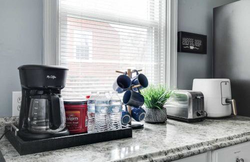 The Cozy Bungalow free parking fully fenced backyard - Foto 22