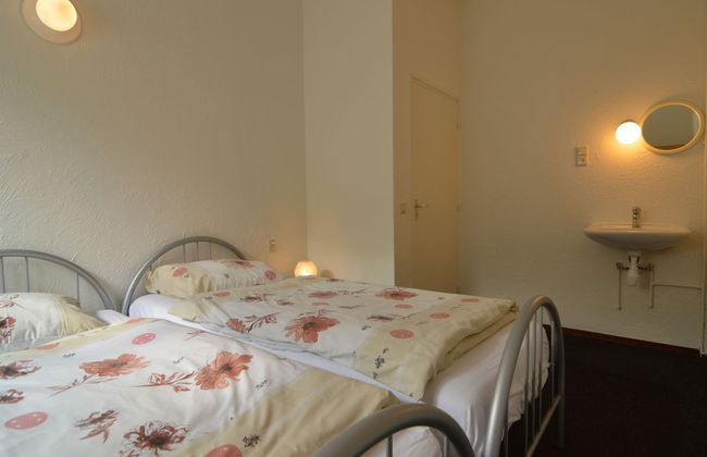 Snug Apartment in Schin op Geul Near Public Pool - Photo 2