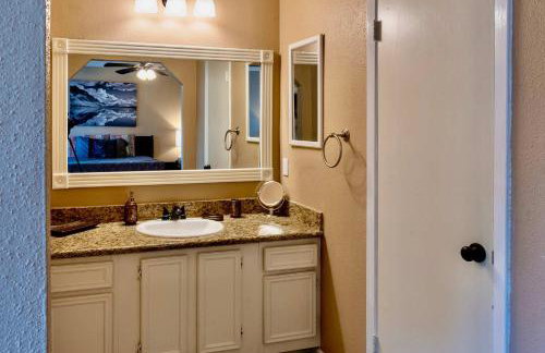 Katy Hideaway - Charming 3 BDR - Foto 29