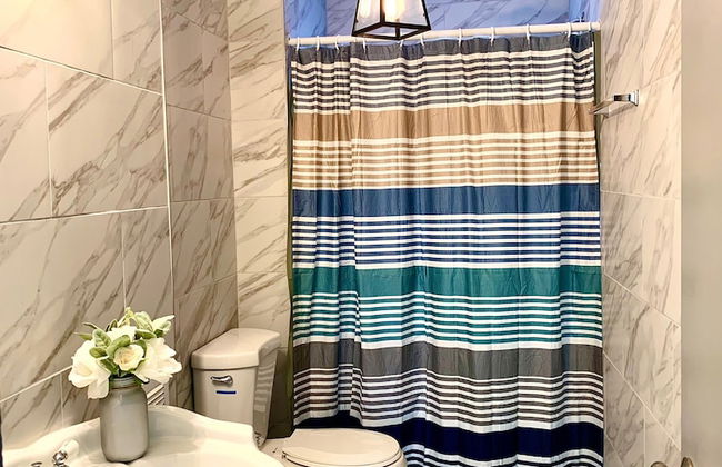 The Blackjack Duplex - Private Yard & Parking, Near Falls & Casino by Niagara Hospitality - Foto 16