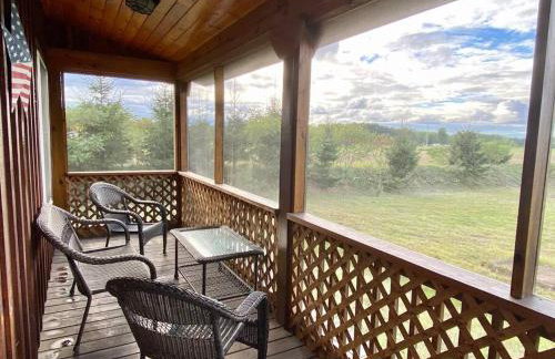 Spacious Salmon River Waterfront Lodge for 6 - Foto 49