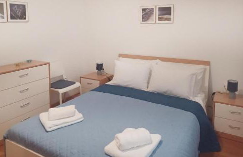 Awesome Apartment In Otok Ist With Wifi - Foto 15