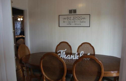 Hot Tub Hideaway by Timber Oaks Vacation Rentals - Foto 48