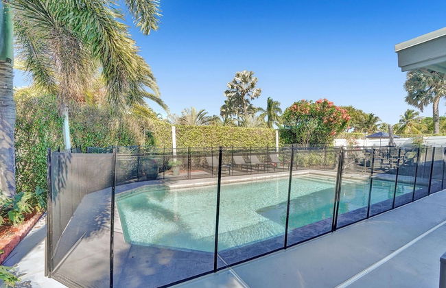 5BR with Heated Pool 5 min to Beach - Photo 41