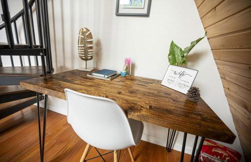 Cozy 2BR A-Frame Cabin w Hot Tub & Lake Views - Foto 21