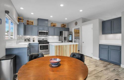 Near Downtown Palm Springs Home with Mountain Views - Foto 14