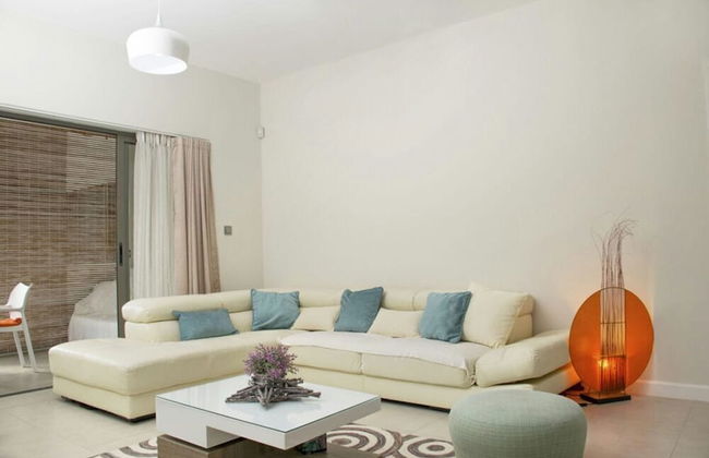 Modern 2-bed Sleeps 4 With Balcony - Photo 8