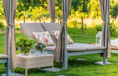 Villa Ester, a Stylish Farmhouse on the Hills - Foto 141