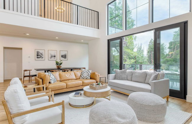 Luxury Retreat, 5mins to the Lake Game Room + Fire Pit Howlite by Avantstay - Foto 14