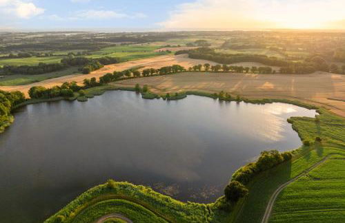 GUT KLETKAMP "Finkenhaus" - Idyllisch freistehendes Landhaus mit 3 Schlafzimmern und fantastischem Ausblick I 8 Personen I Offener Kamin I Garten I Wintergarten I Große Terrasse I Ruhig am Waldrand I Parkplätze I WLAN - Foto 20