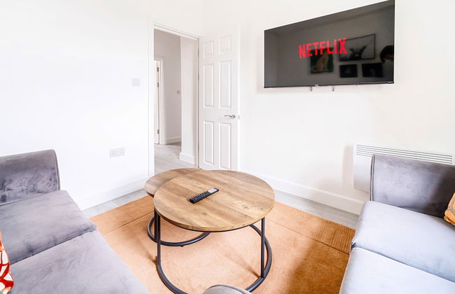 Modern Town Center Apartments Aldershot - Photo 44