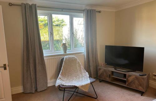 The Jennings - Photo 2