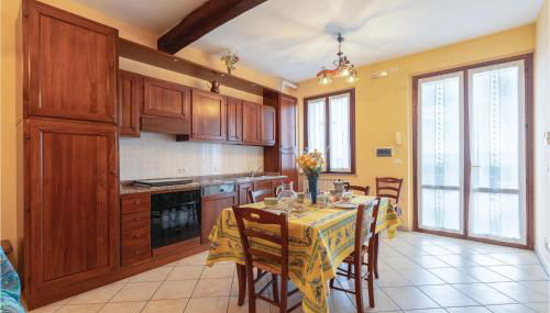 Cozy Apartment In Castiglione Del Lago - Photo 3