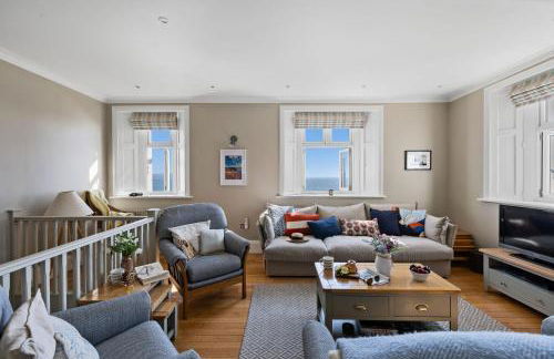 1 The Old Signal House, Penlee Point - Amazing views - Woodburner - Wi-Fi - Photo 12