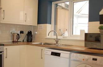 Sound of the Sea, beach front Bungalow with hot tub, in Tywyn - Foto 28