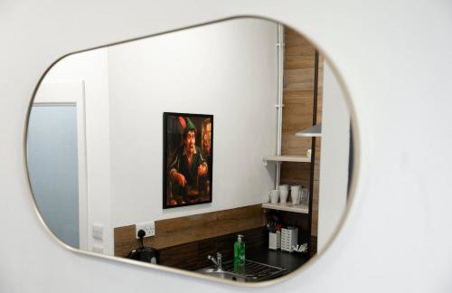 Stylish Central Nottingham Studio Sleeps 2 Ensuite - Foto 4