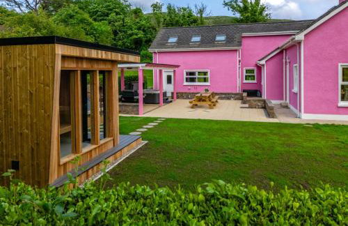 Lilys Pink House - Photo 55