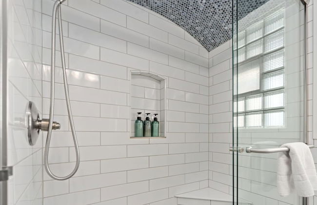 Historic Mountain Ave Bungalow - Walk Everywhere! - Foto 16