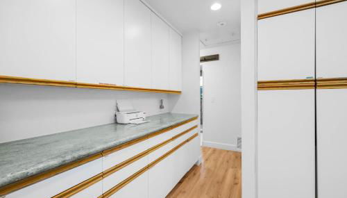 Nature-Inspired Stay with Pool, Fire Pits and More - Foto 2