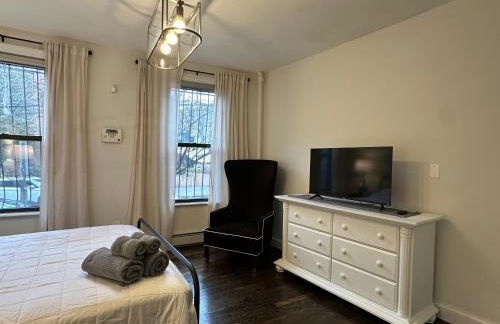 Comfortable - Exc Location Apt 2BD 1BA Downtown JC 12 min to NYC - Foto 11