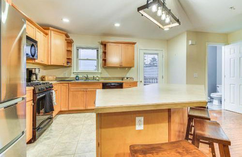 Ski-InandSki-Out Condo at Pleasant Mountain! - Photo 8