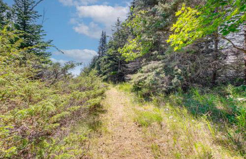 Serene Washington Island Getaway with Private Beach! - Photo 31