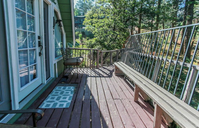 Rest N Relax Inn - Beautiful chalet-style cabin features dramatic forest and slope views! - Foto 33