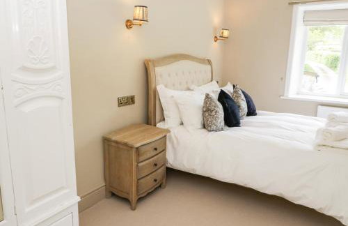 Gwern Borter Manor - Photo 30