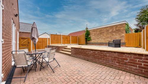 3 Bedroom Bungalow with Garden and Parking - Foto 2, Garden, Garden view