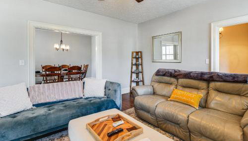 Pool, Patio and Putting Green Manchester Getaway - Foto 5