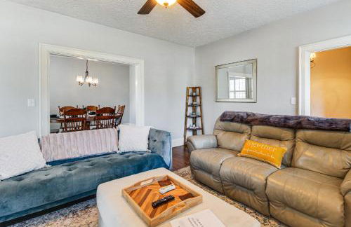 Pool, Patio and Putting Green Manchester Getaway - Foto 5