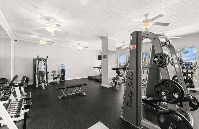 Beautiful Condo with Spacious Balcony to Enjoy Fascinating Ocean View - Unit 1002 by RedAwning - Foto 22