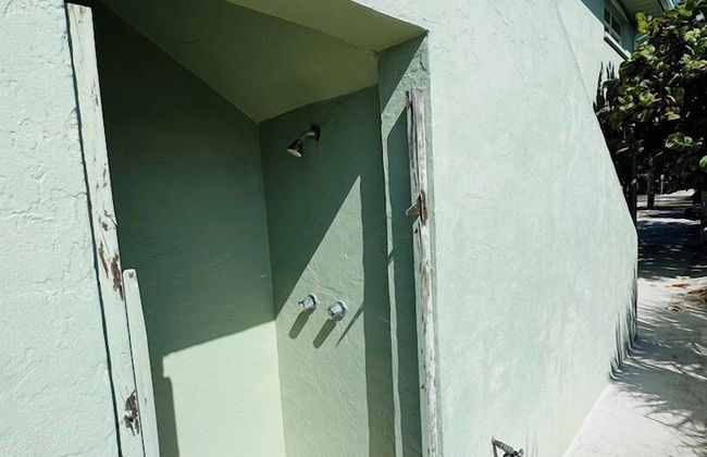 763 North Shore Upstairs 3 Bedroom Apts by RedAwning - Foto 16