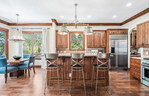 ATX Oasis - Pool, Hot tub, Firepit & Billiards - Foto 9