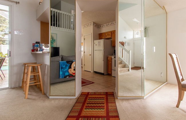 3 Bedroom Home With Private Screened Pool With Rock Waterfall Feature and Gameroom by Florida Dream Homes - Foto 11