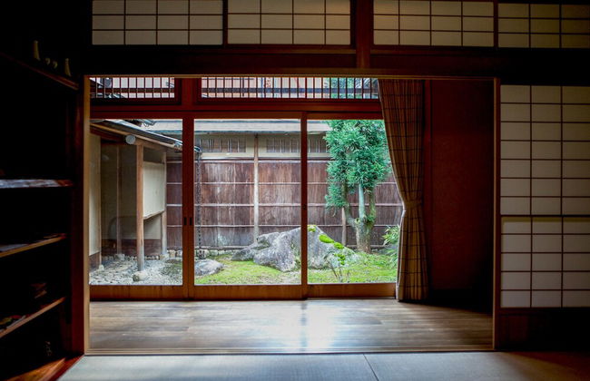 SUKIYA-zukuri Suehiro House - Photo 26