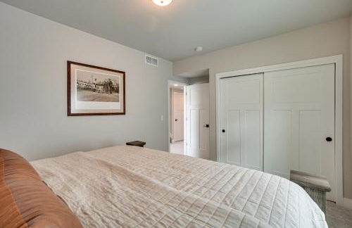 Family-Friendly Townhome about 2 Mi to Windsor Lake! - Foto 25